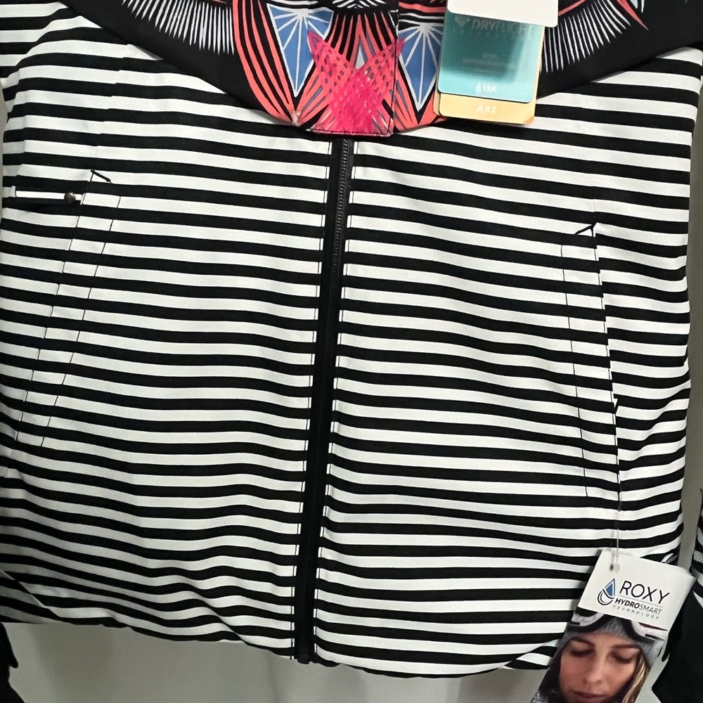 NWT Roxy Dry Flight Jacket - Picture 6 of 16